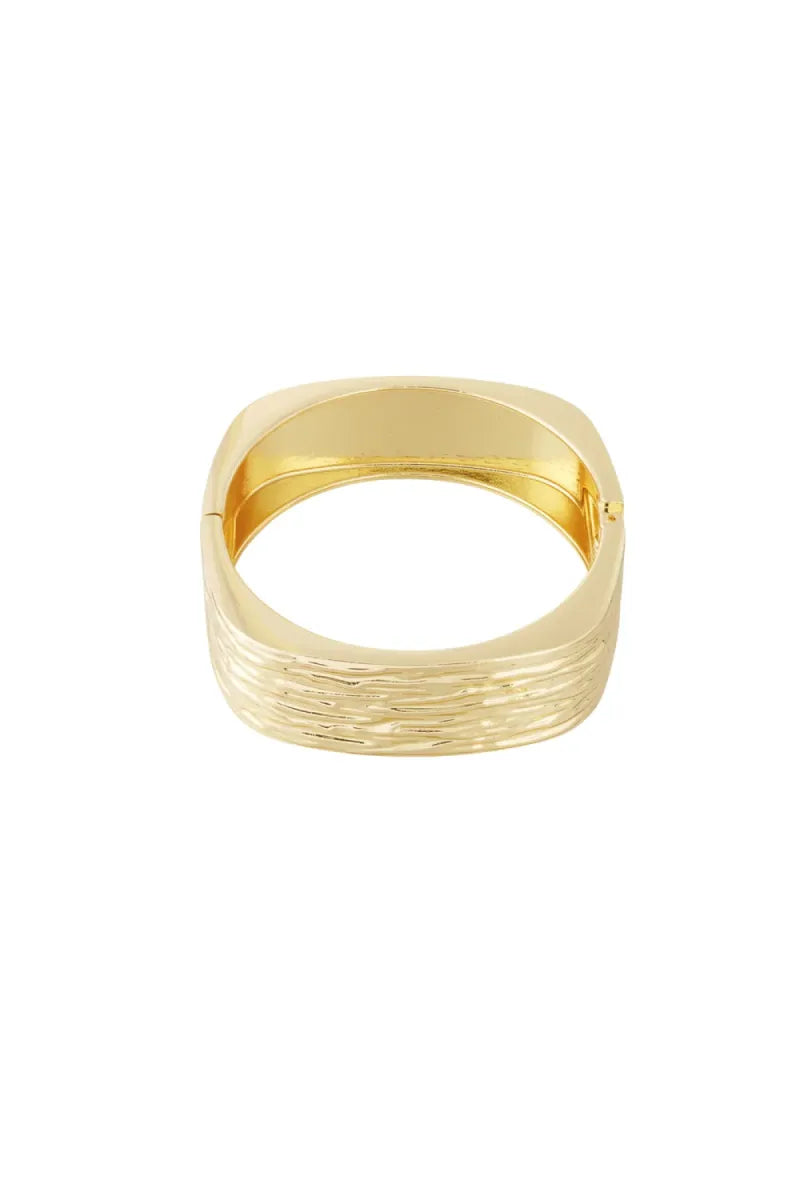  Vierkante gestructureerde armband - goud
