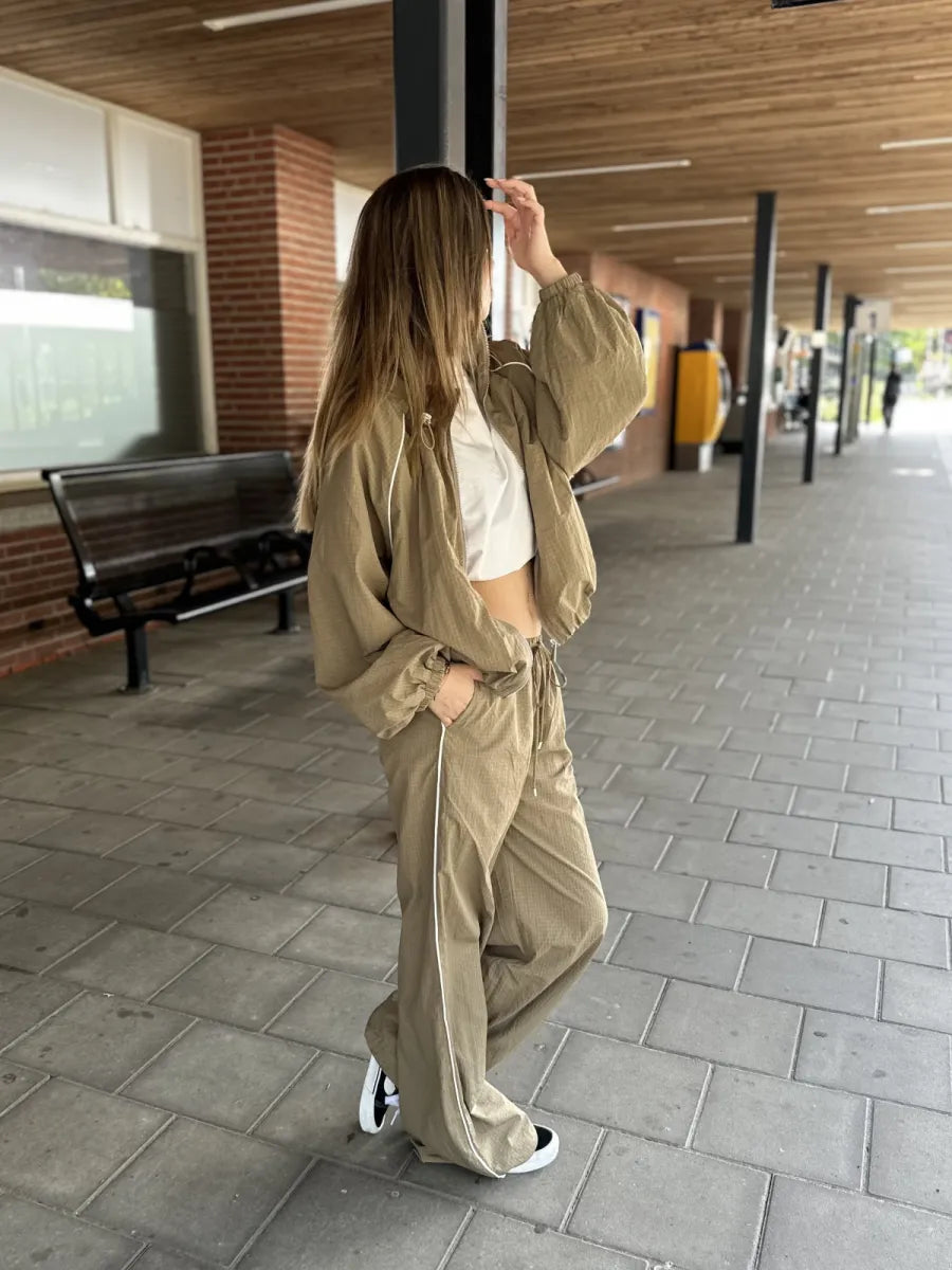  Squared trackpants Nisa - taupe