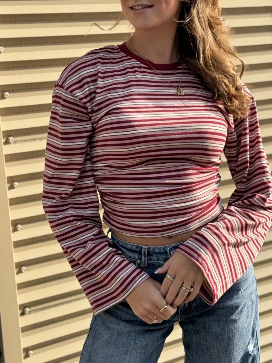  Getailleerde longsleeve met streepjes - bordeaux/ roze