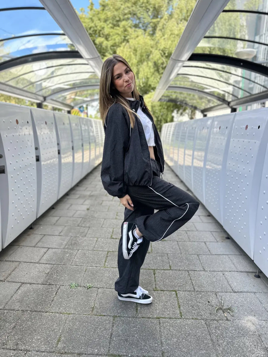 Squared trackpants Nisa - zwart