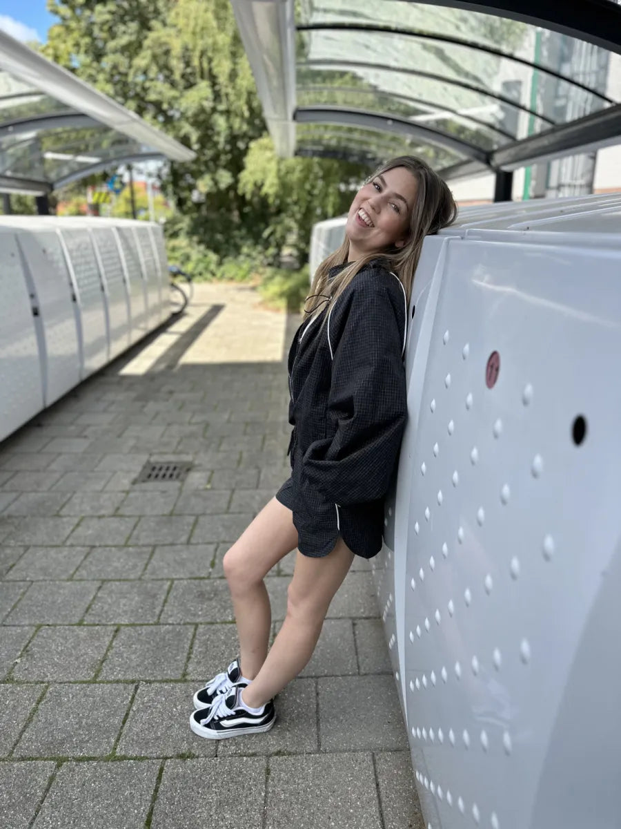  Squared short Nisa - zwart