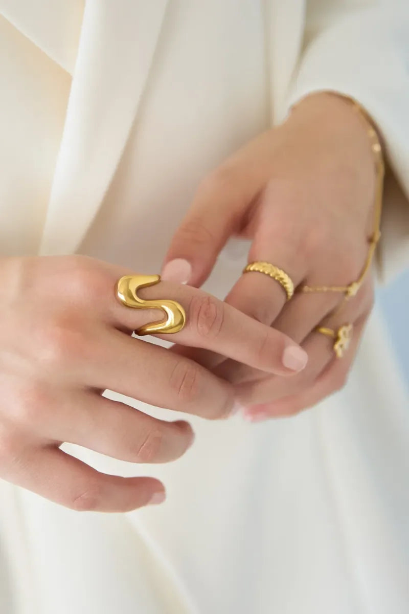  Wavy statement ring - goud