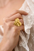  Statement ring gestructureerd hart - goud