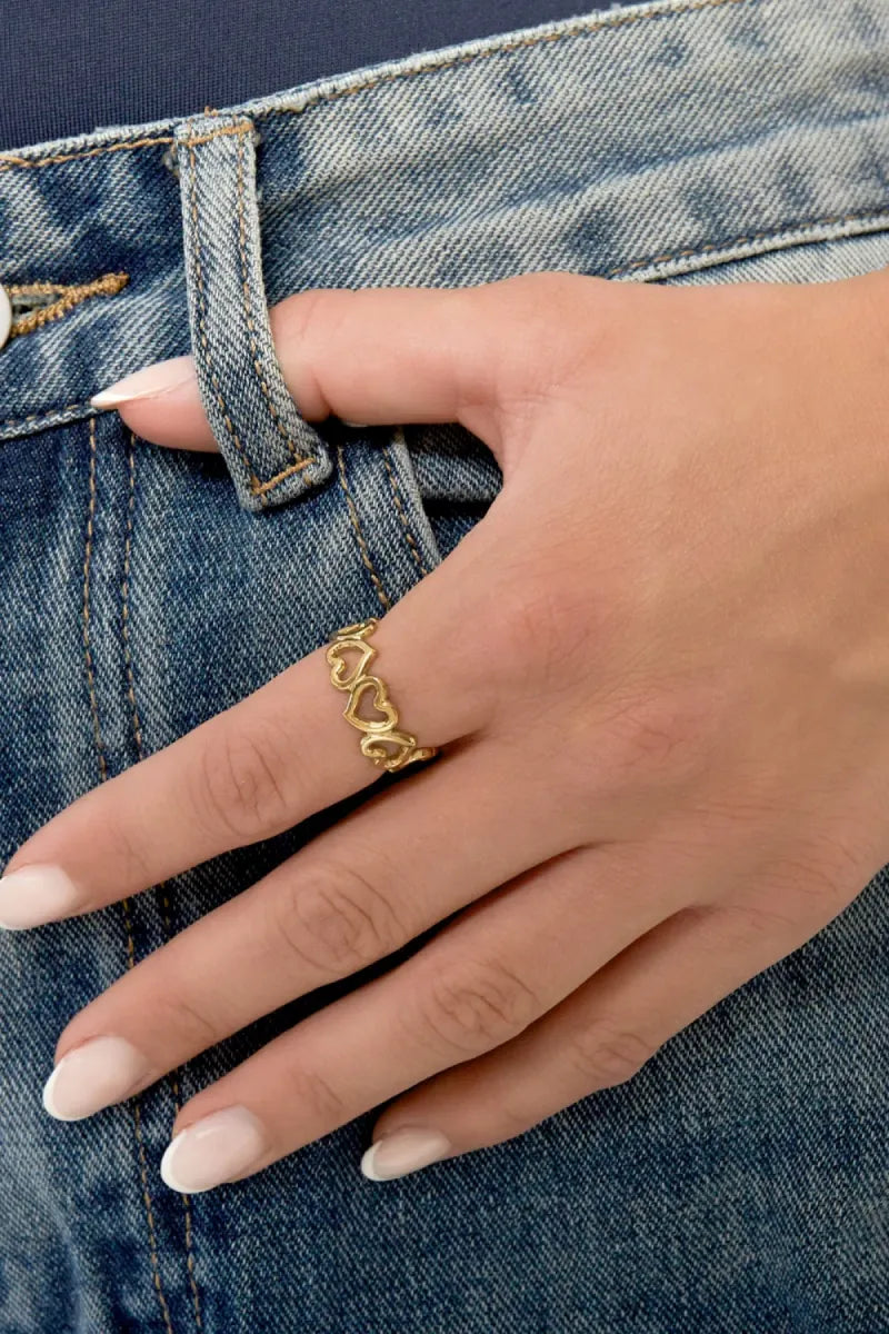  Kleine verbonden open hartjes ring - goud