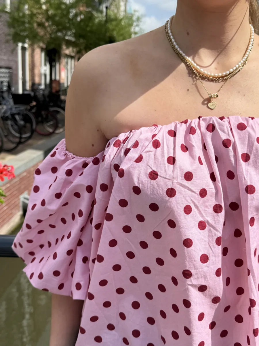  Gestipte off shoulder blouse Dotje - roze