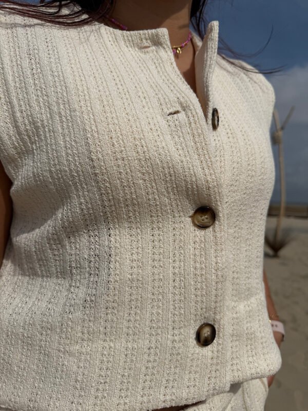 Beige knit gilet