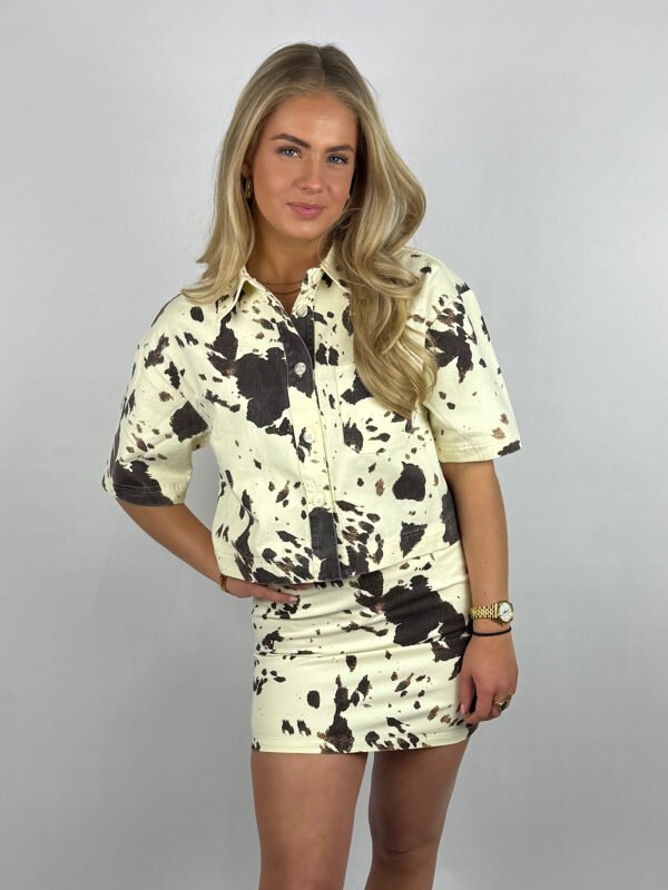 Ecru denim jasje met cow print