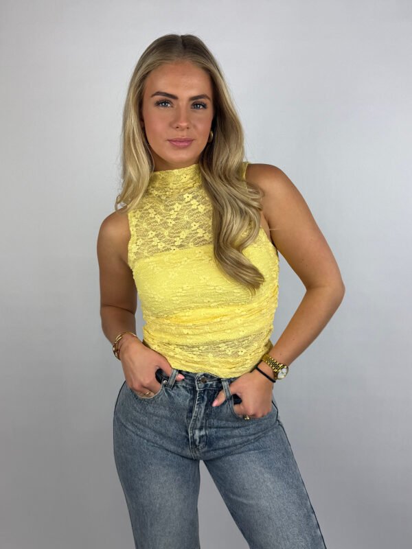 Gele getailleerde top Ivy