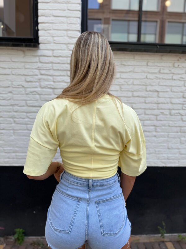 Geel redefined tee