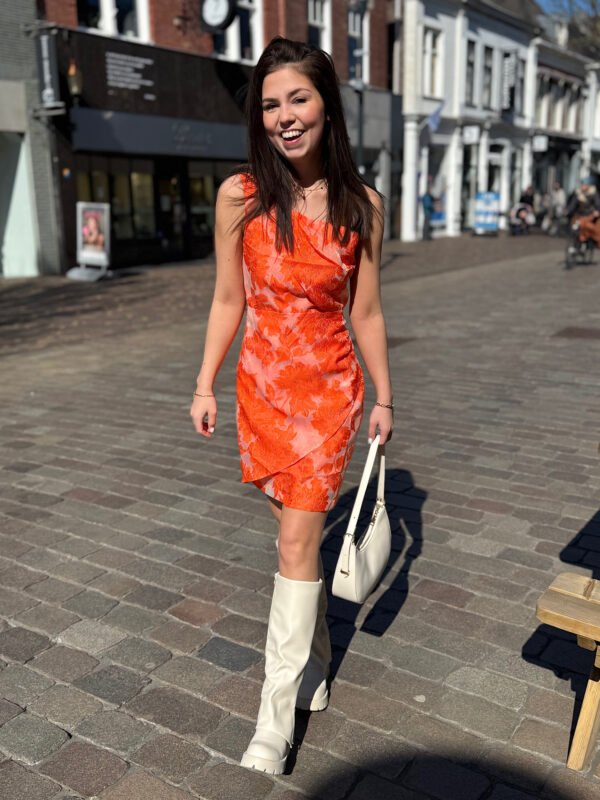 Oranje jacquard one shoulder jurkje