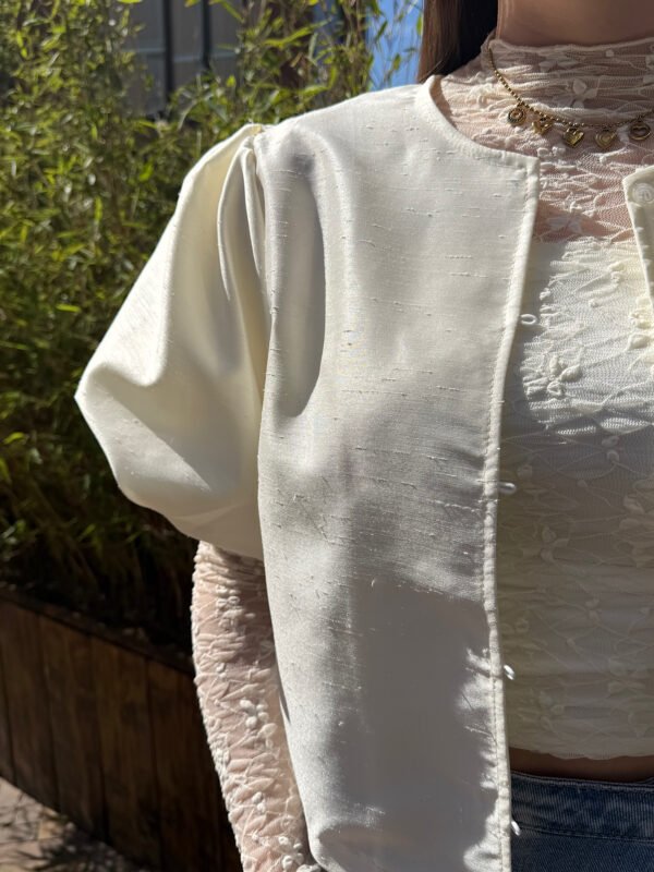Witte korte blouse met pofmouwen