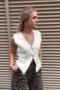 Beige gilet met 2 knoopjes