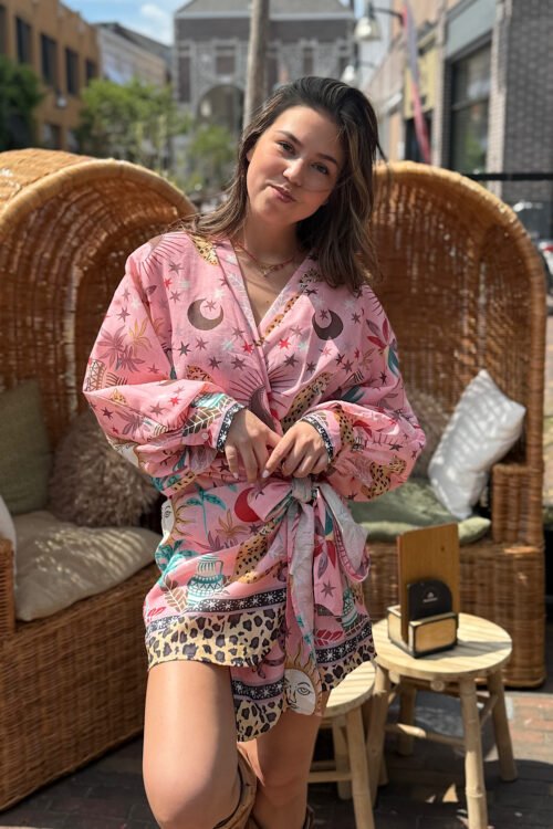 Roze astro print overslag jurk