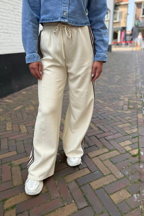 Beige loose fit broek met bruine strepen