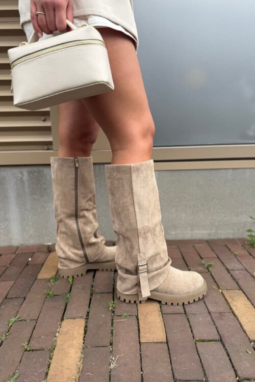 Taupe chunky boots met overlay