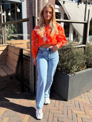 Blauwe jeans met donkere naden