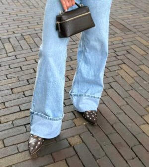Bruine puntige loafers met studs