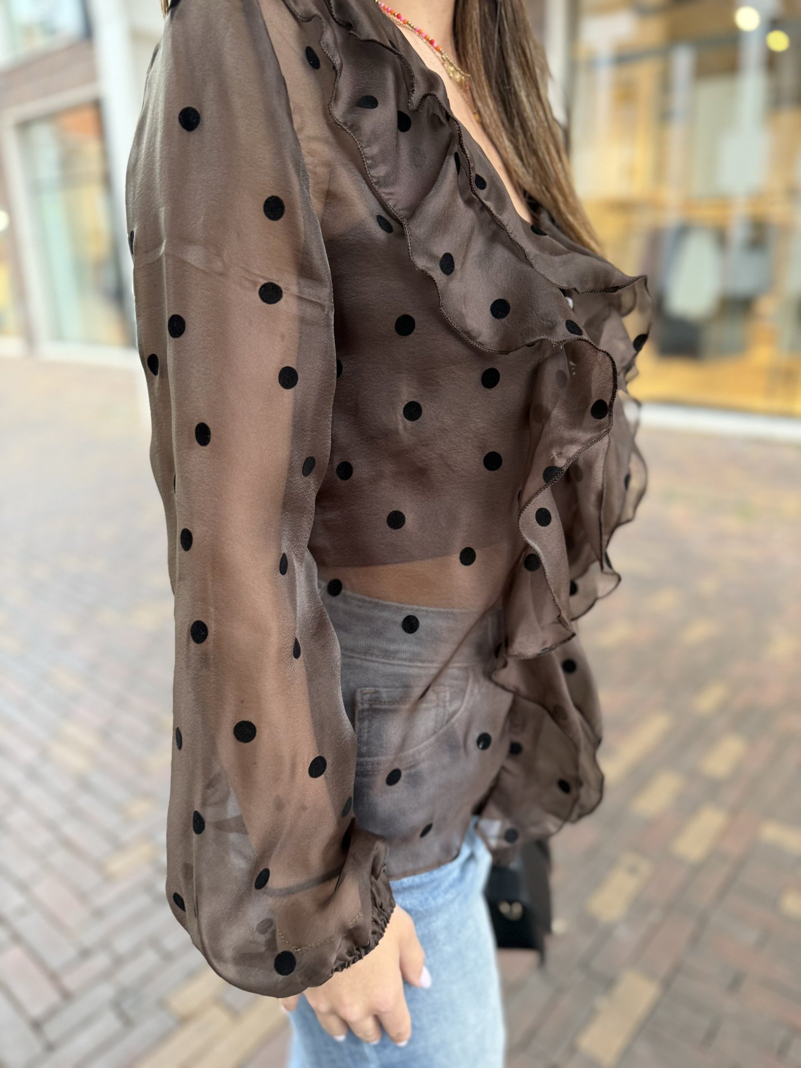 Bruine stippen blouse met volants
