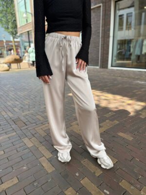 Champagne satijnen wide leg broek Léanne