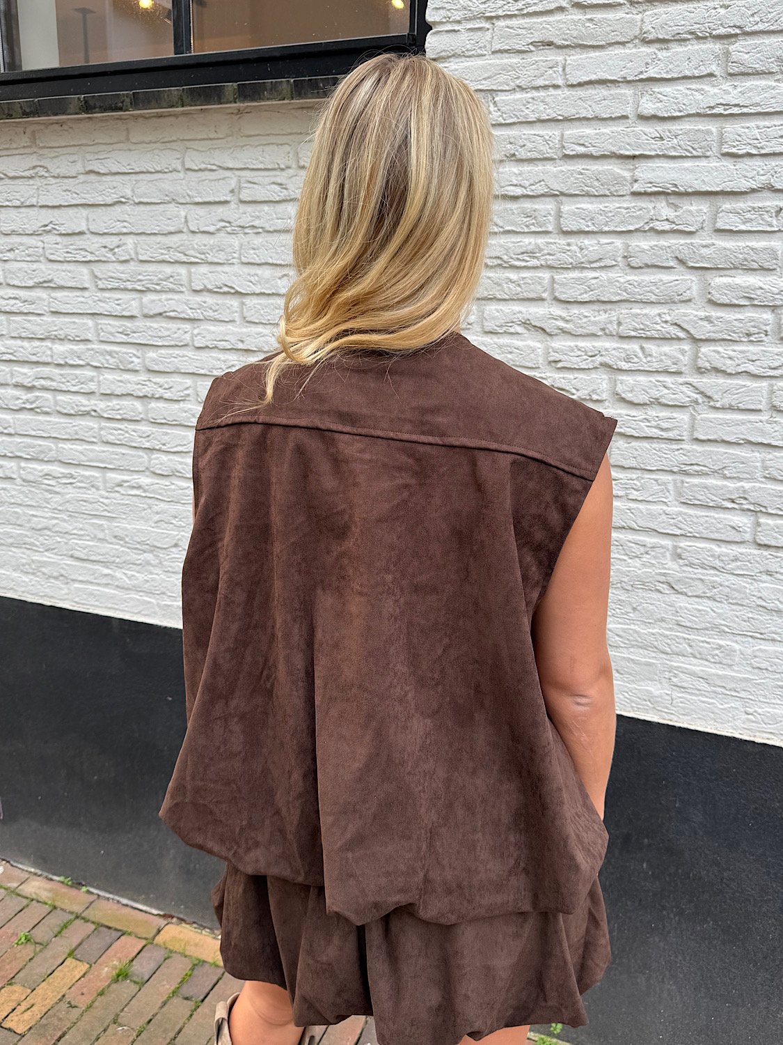 Donkerbruin suéde gilet