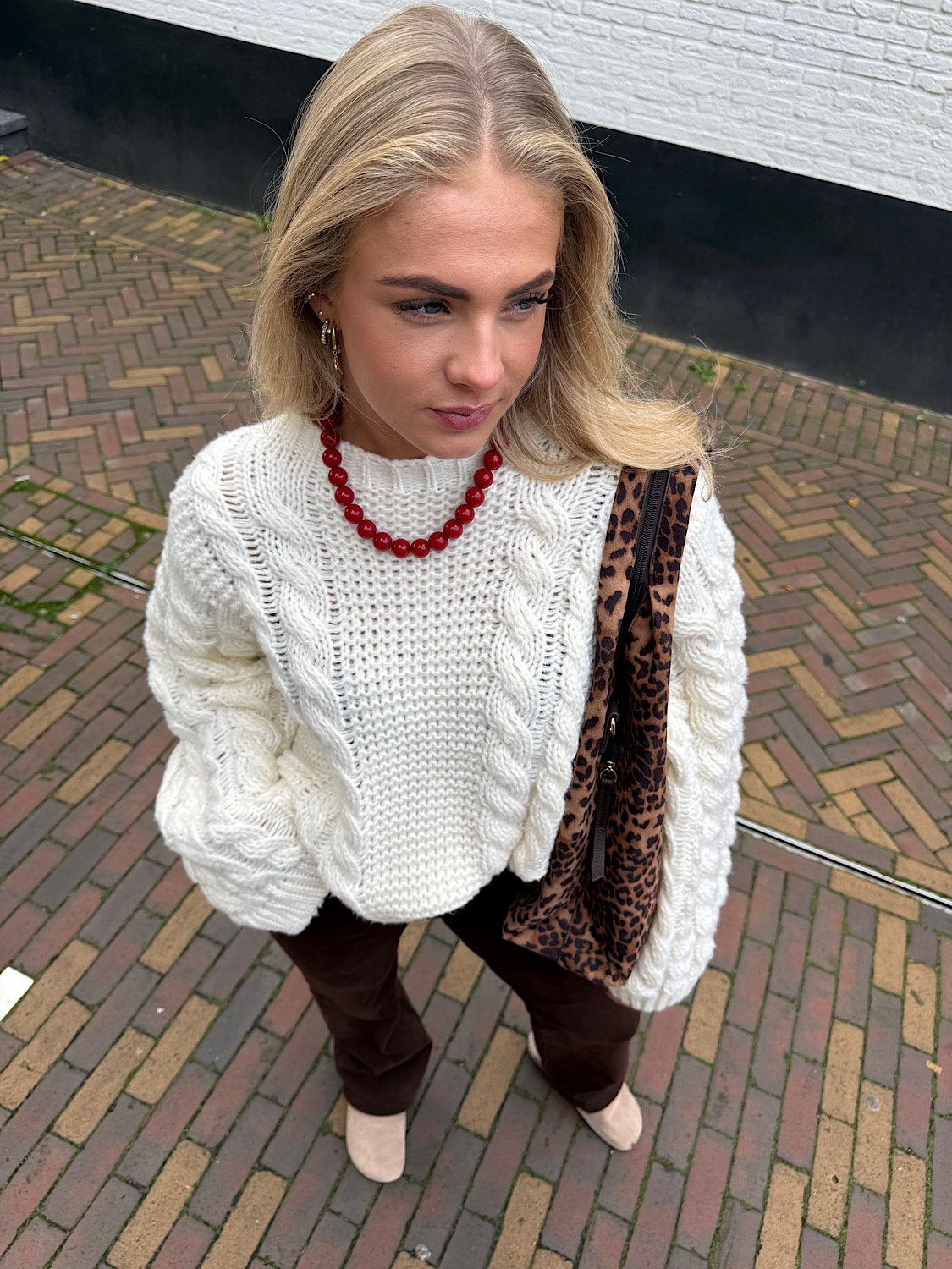 Ecru oversized kabel knit