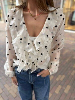 Ecru stippen blouse met volants
