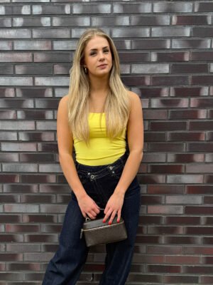 Gele basic top vierkanten hals