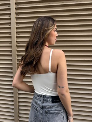 Invisable body - Wit