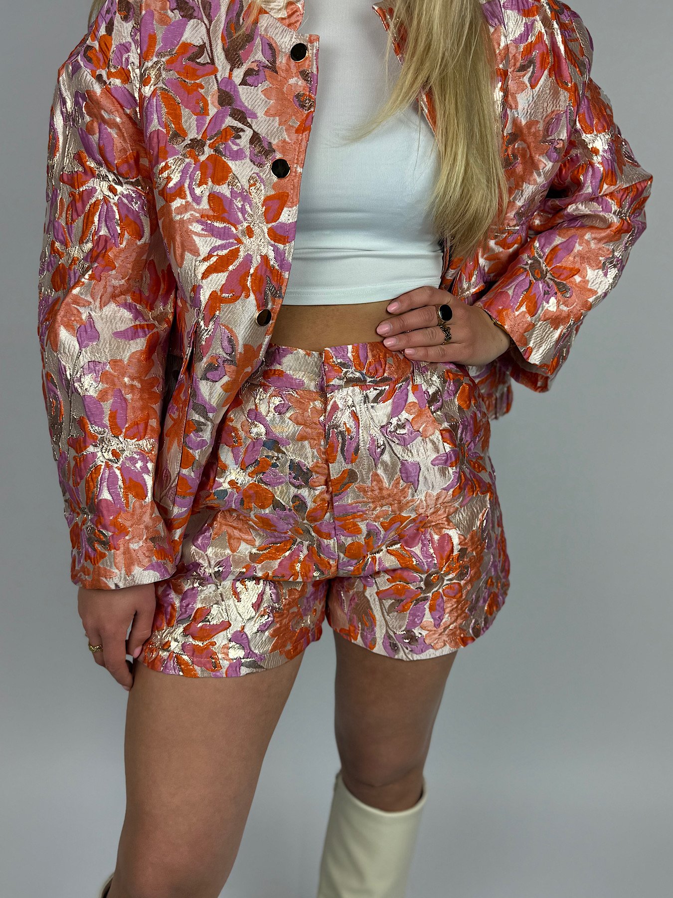 Oranje/ mauve gebloemd short
