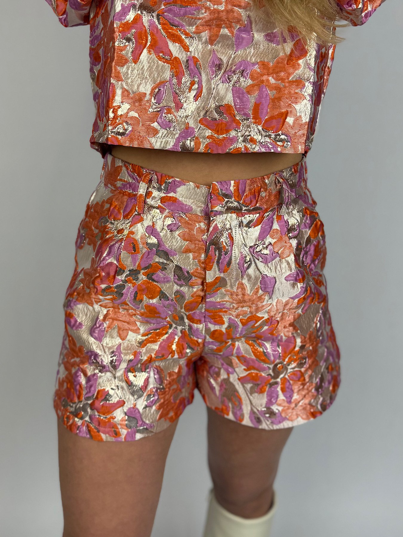 Oranje/ mauve gebloemd short