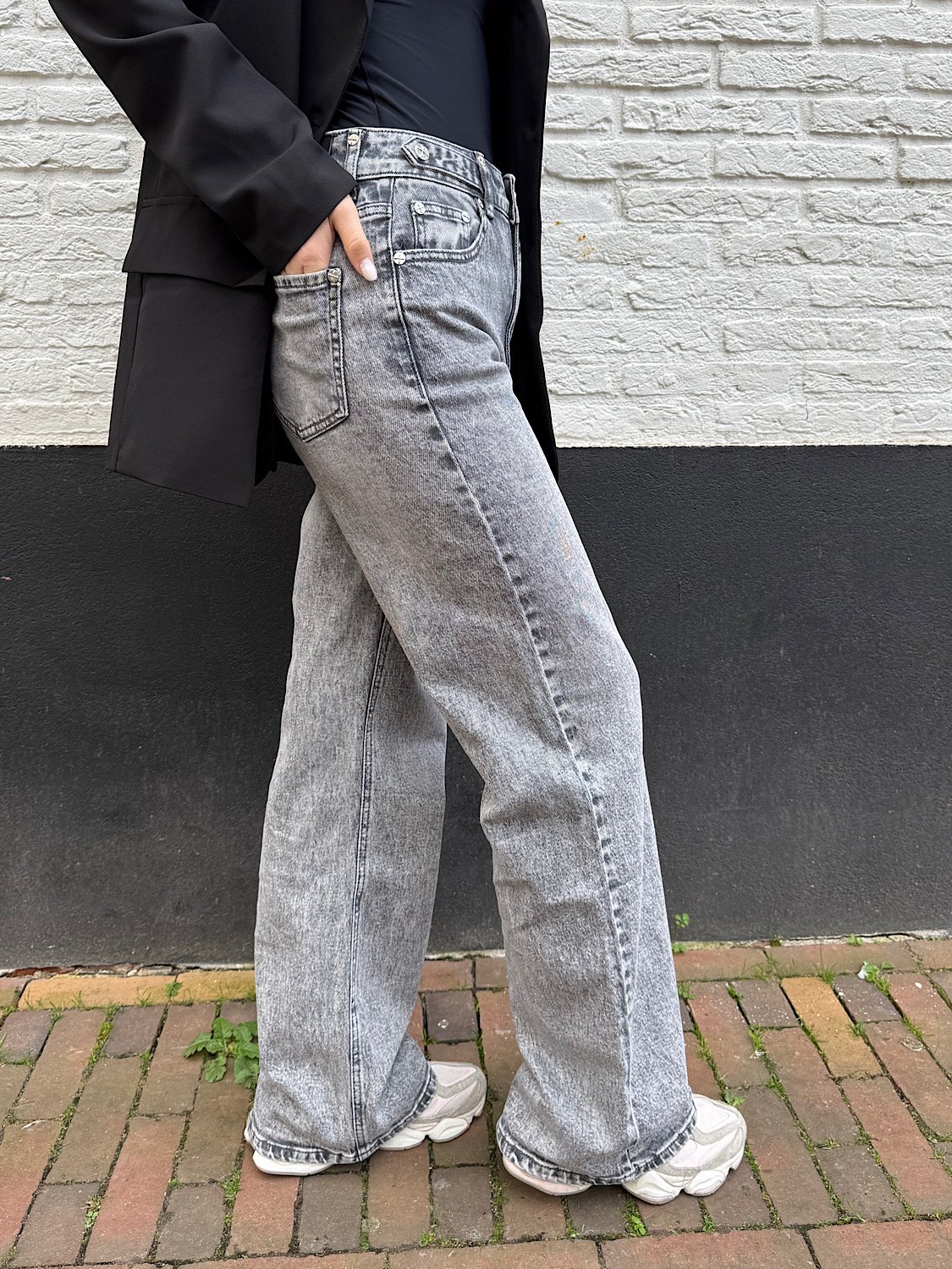 QH - Grijze wide leg jeans met zilveren knopen 3368-3