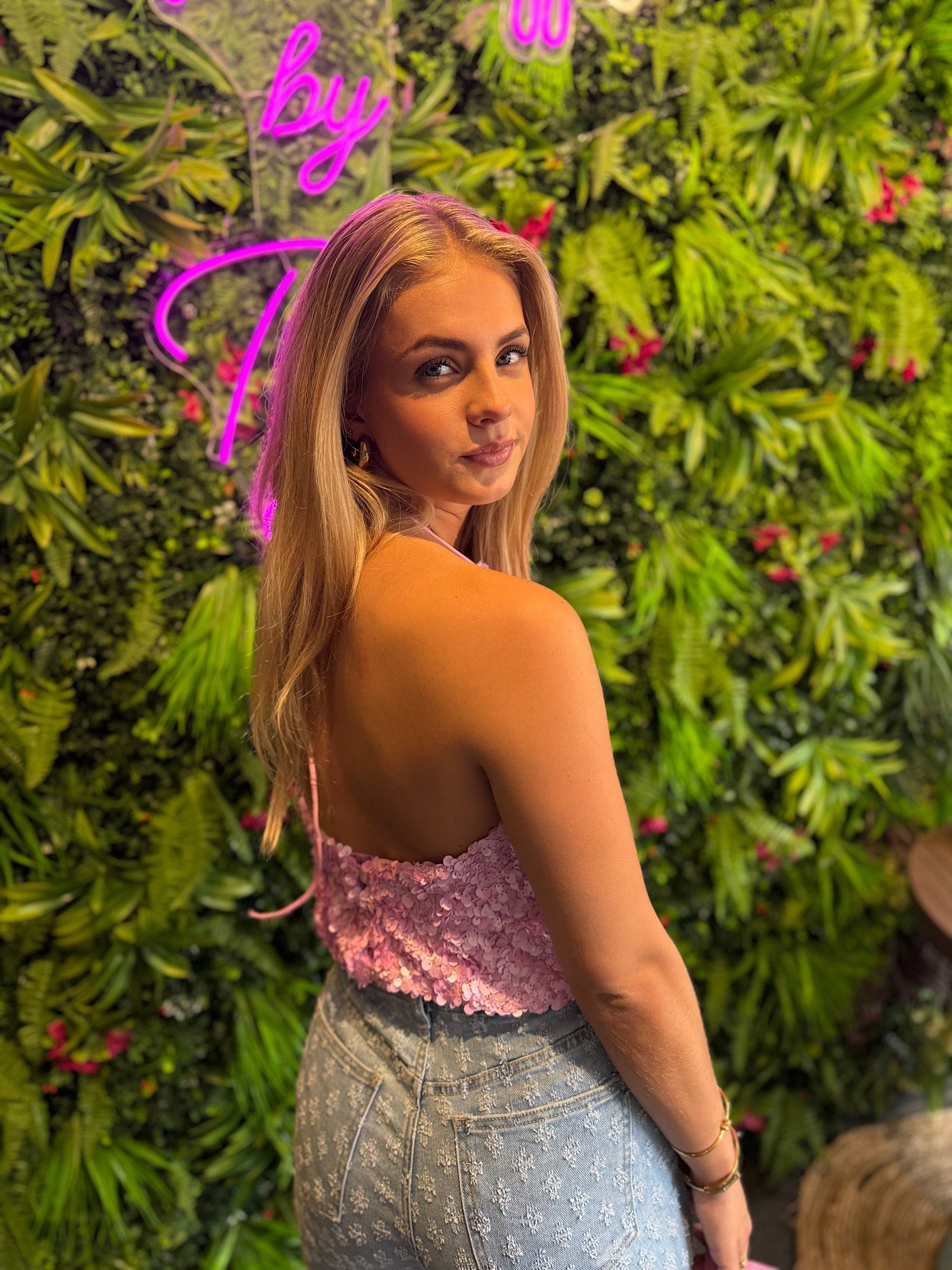 Roze pailletten top met open rug Louna