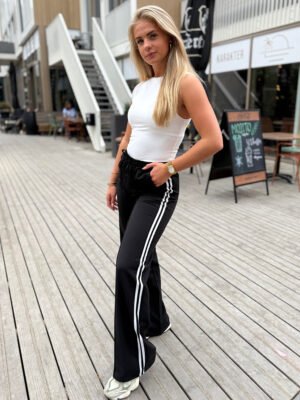 ZM - Zwarte wide leg met strepen Novi