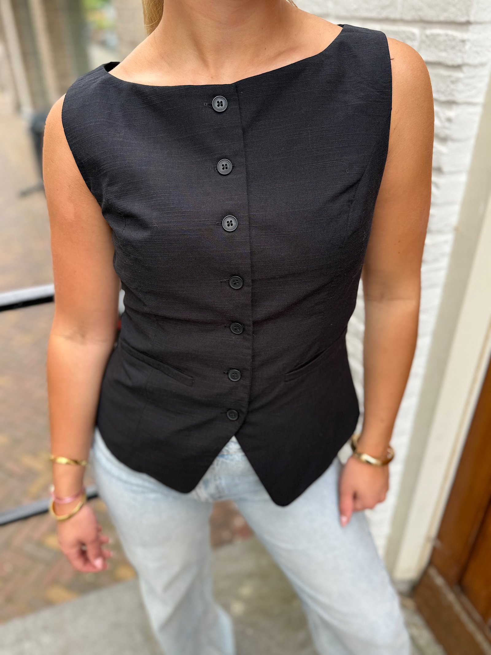 Zwart gilet boothals