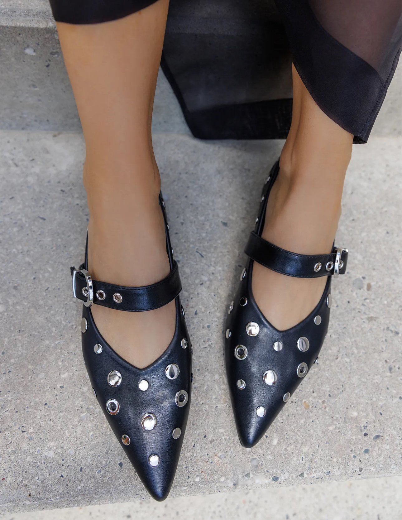 Zwarte puntige loafers met studs