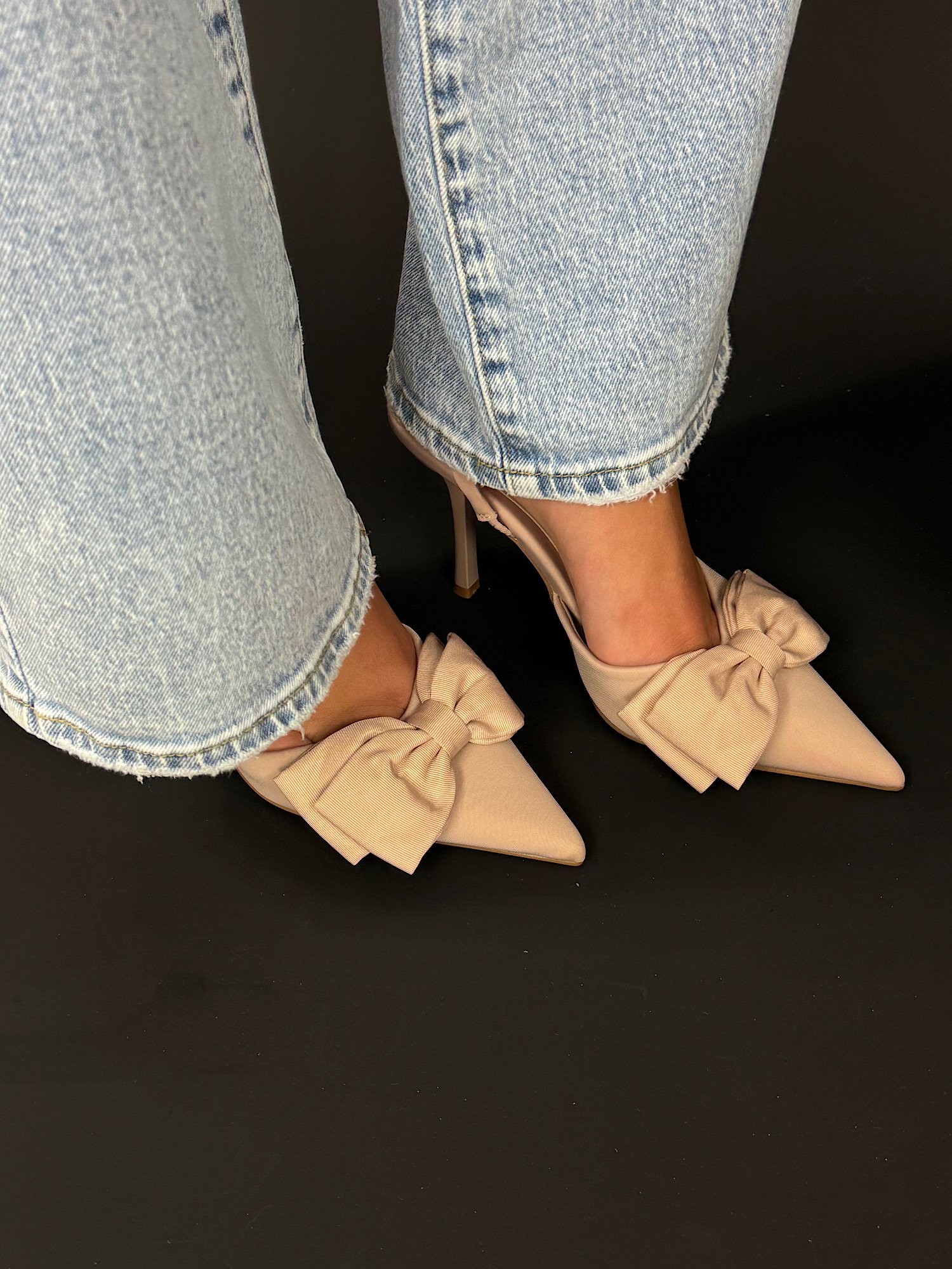 Hakken met strik - beige