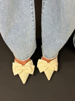 Hakken met strik - ecru