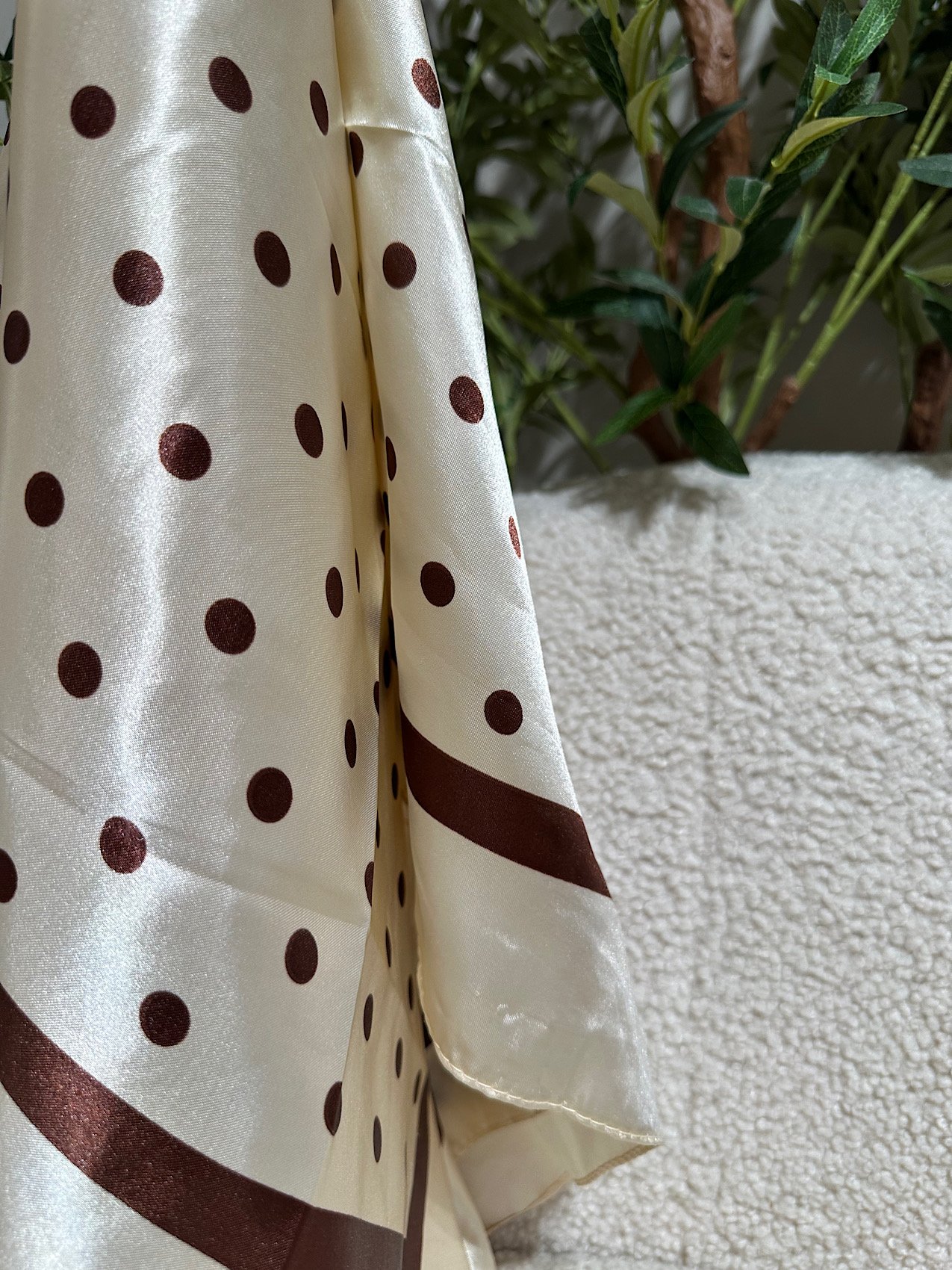 Polkadot sjaaltje - ecru