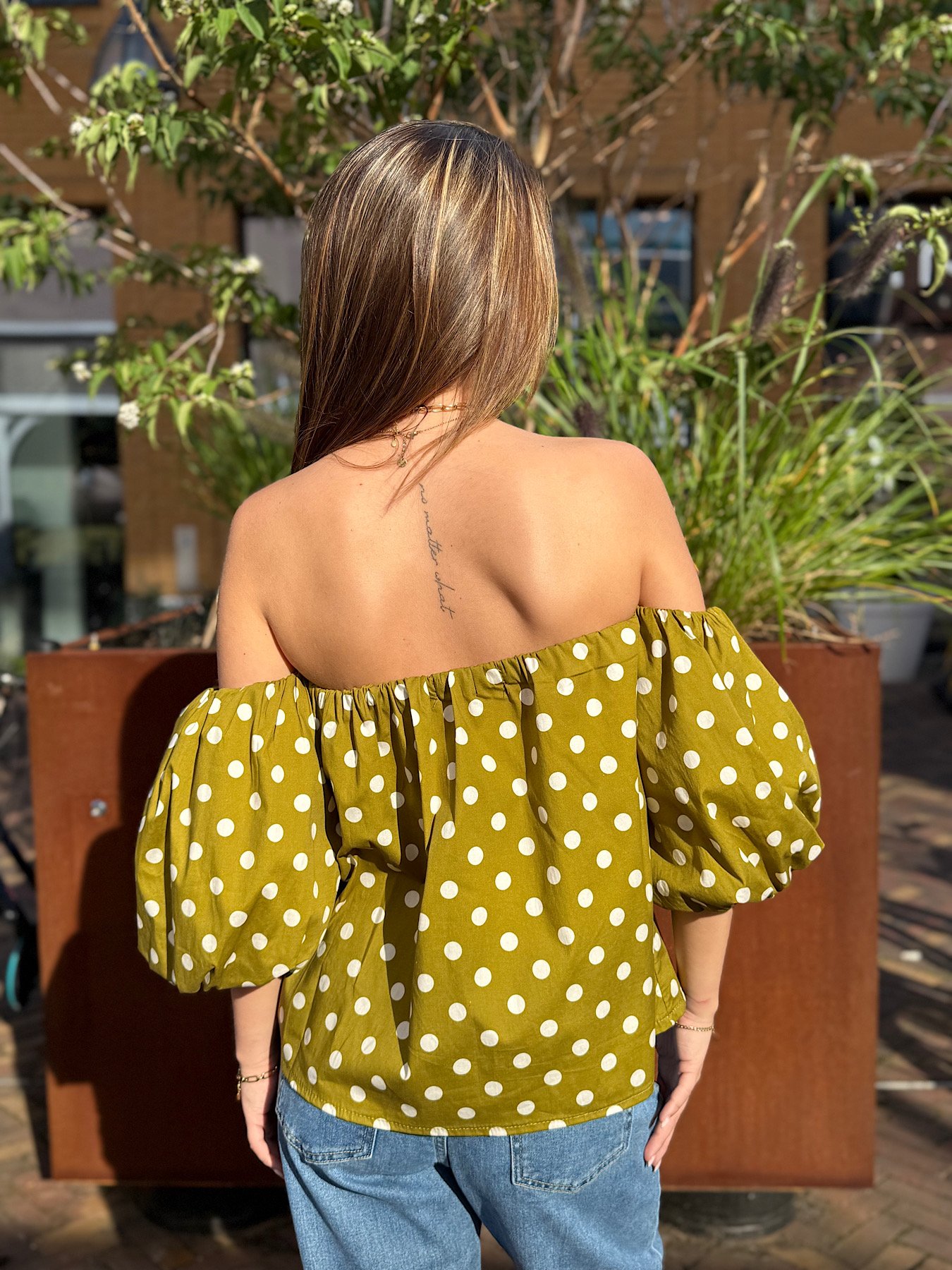 Avocado off shoulder blouse Dotje