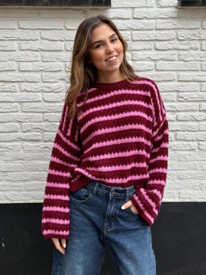 Bordeaux trui met roze strepen