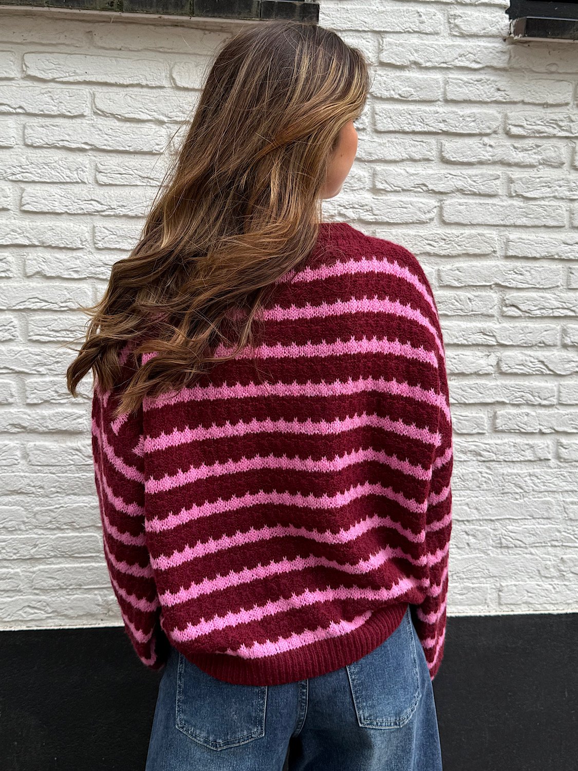 Bordeaux trui met roze strepen