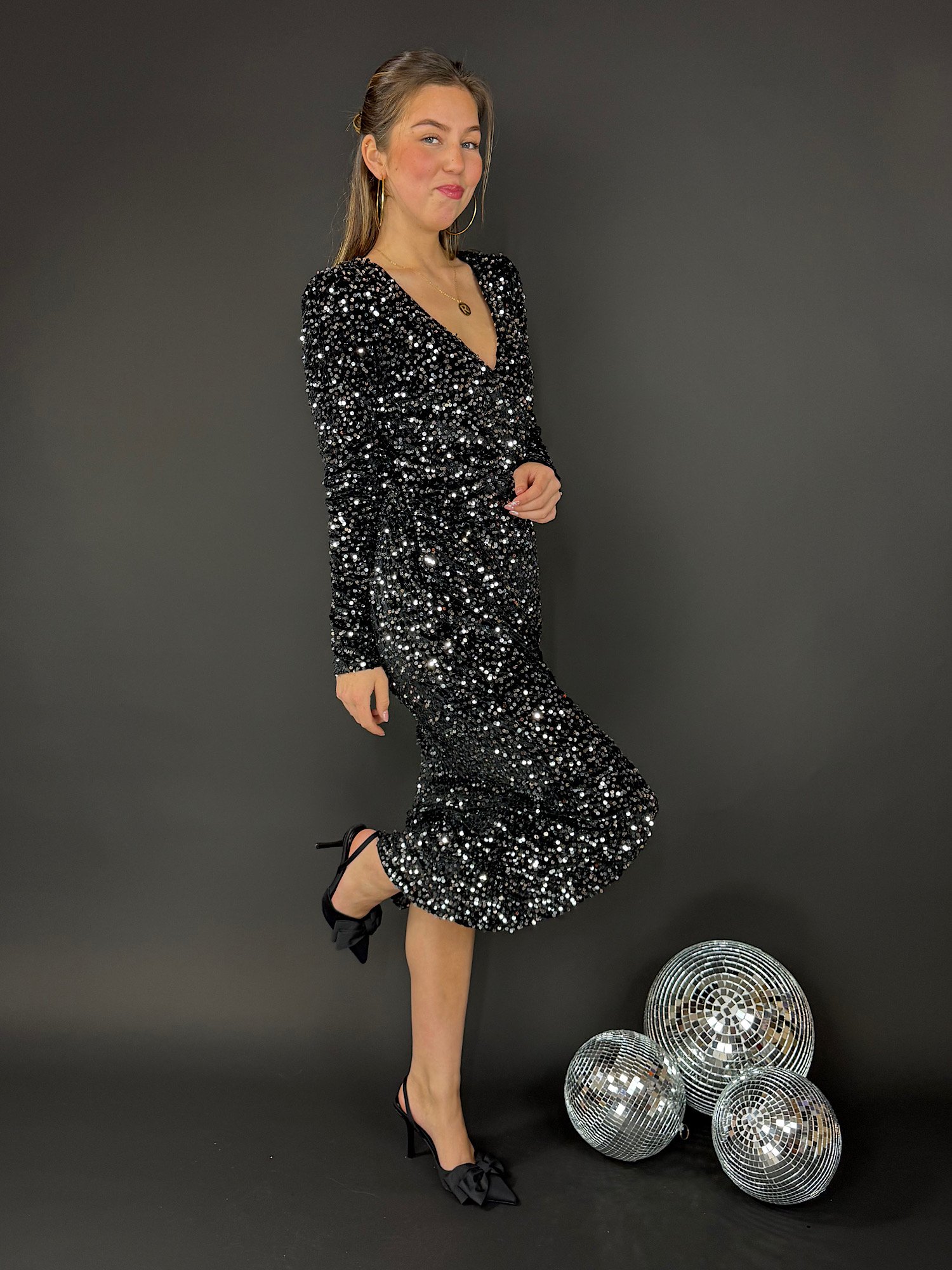 Maxi overslag jurk met pailletten - zwart/ zilver