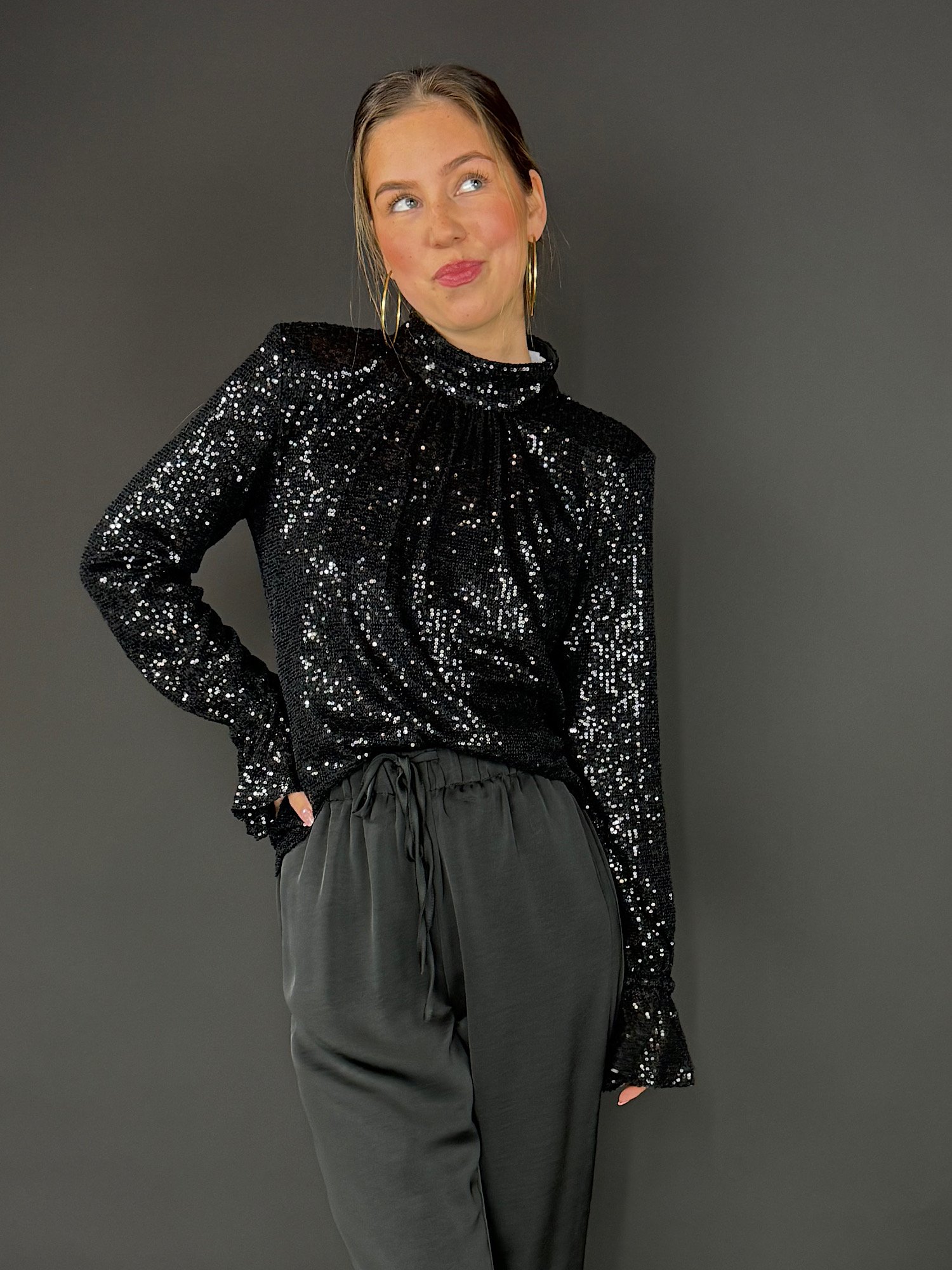 Top met open rug Esmay - zwart