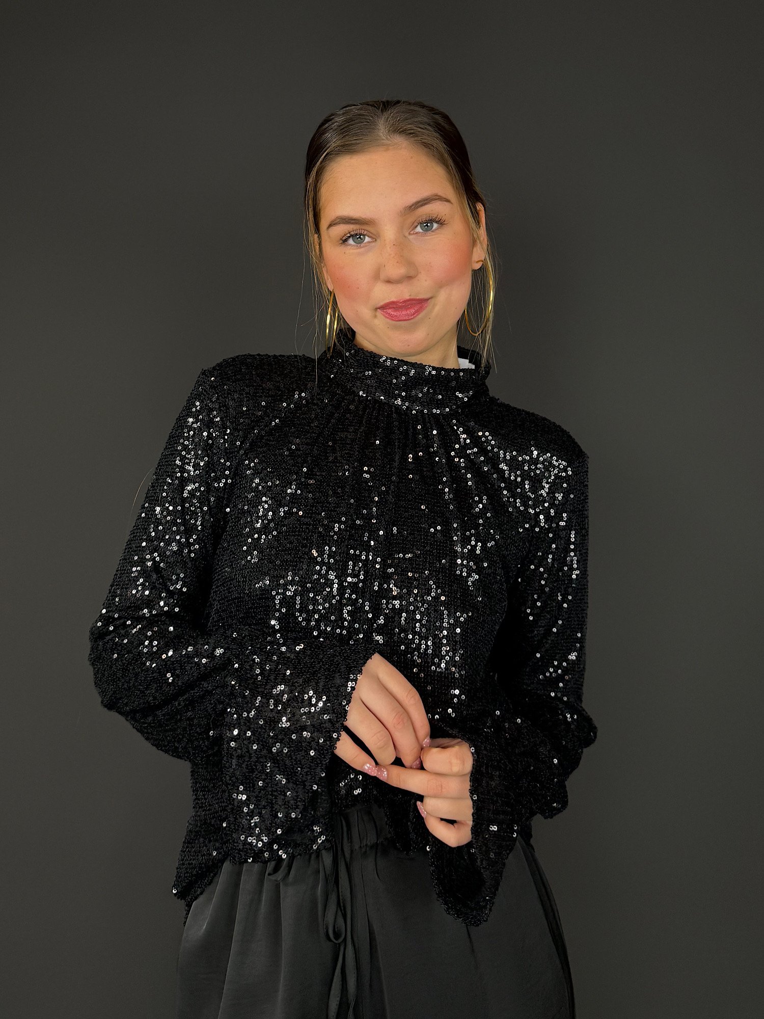 Top met open rug Esmay - zwart