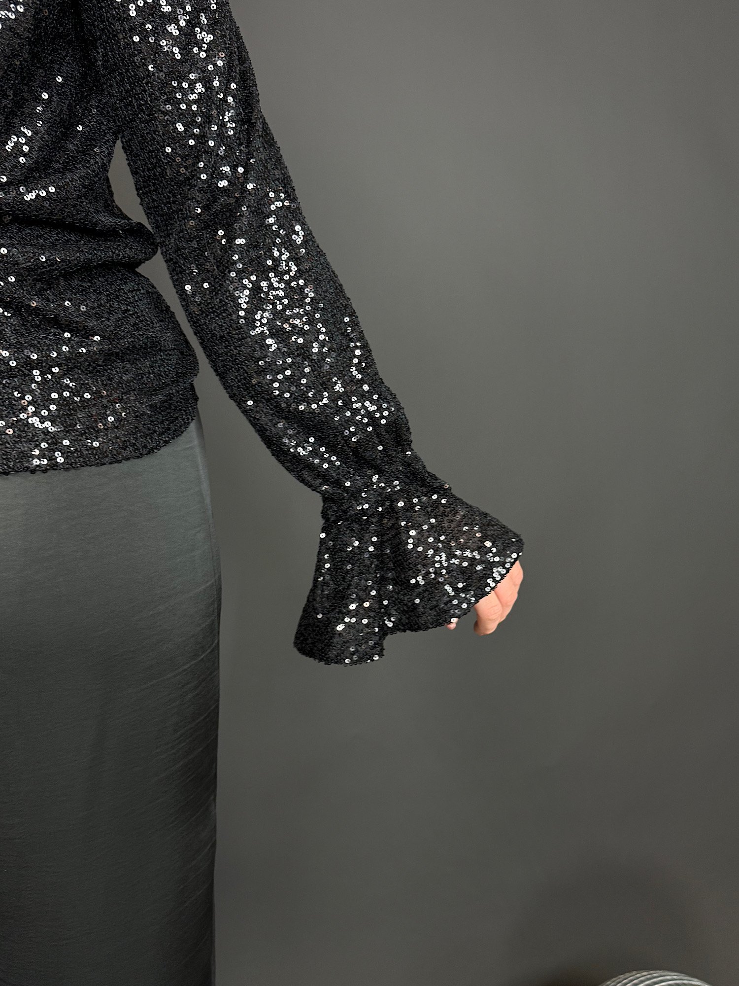 Top met open rug Esmay - zwart