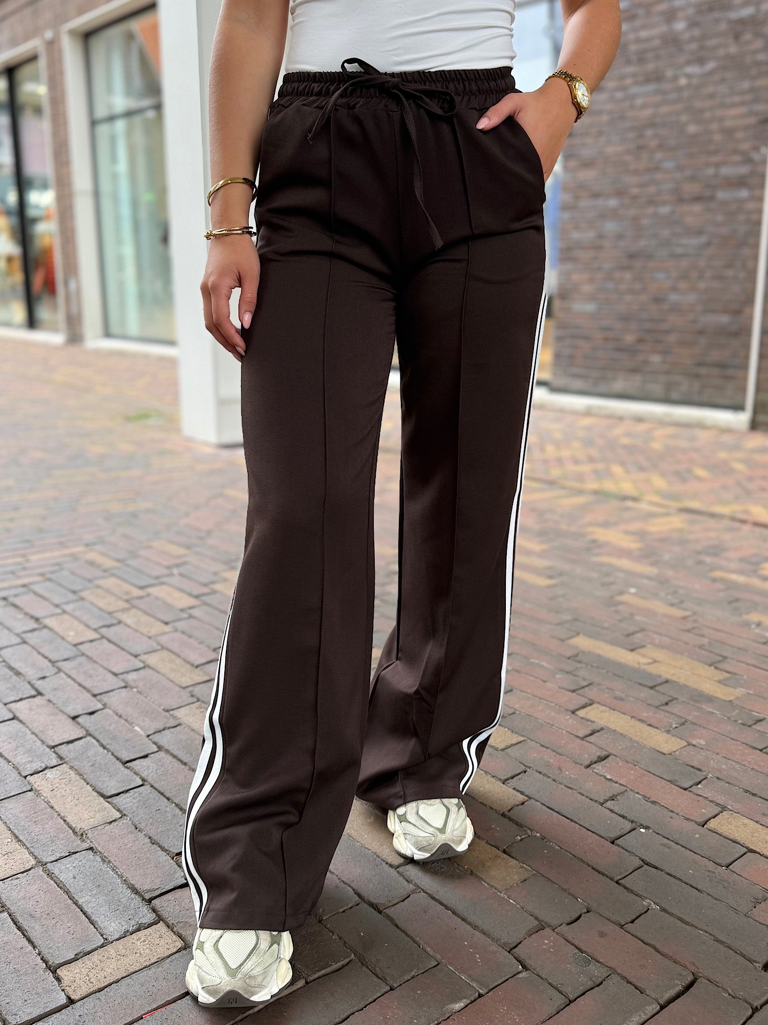 ZM - Bruine wide leg met strepen Novi