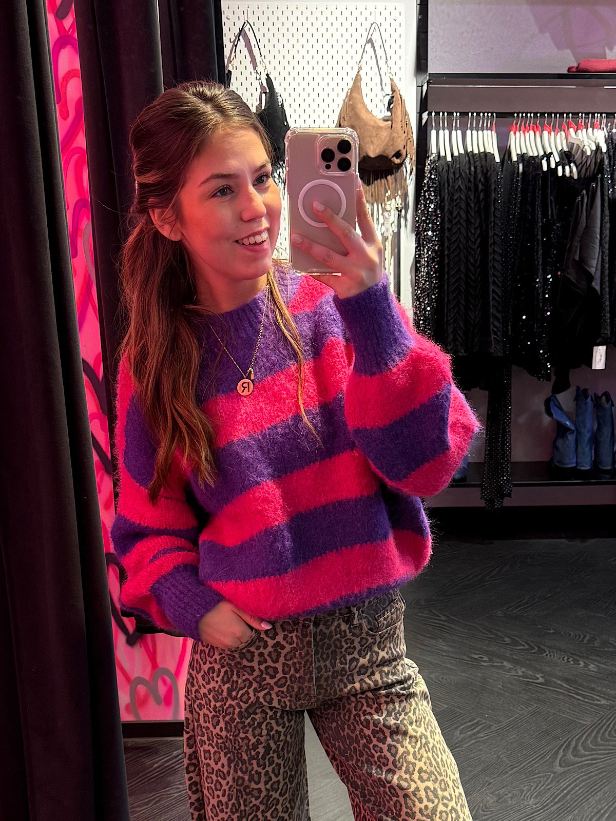 Gestreepte gebreide trui Sher - paars/ fuchsia