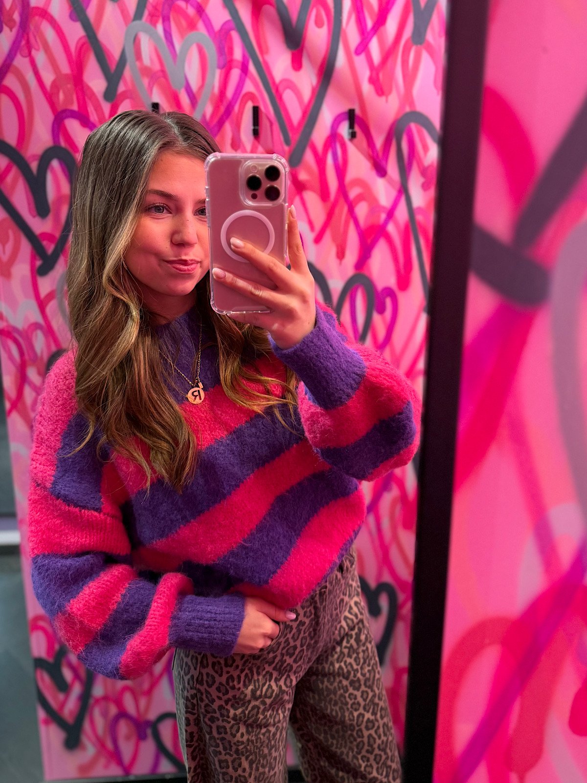 Gestreepte gebreide trui Sher - paars/ fuchsia